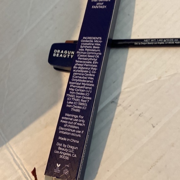 DRAGUN Beauty Lip Job Liner & Sharpener - Picture 5 of 5